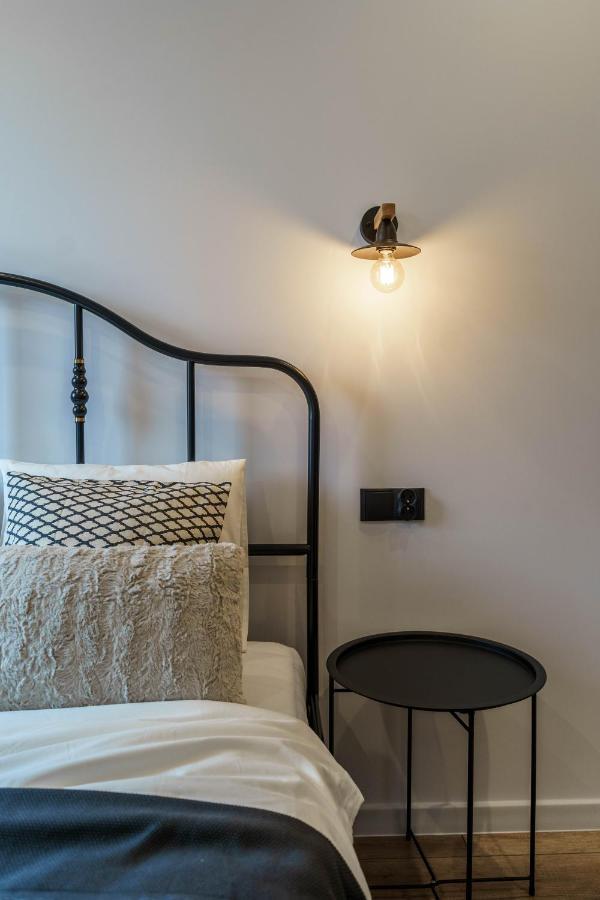 Loftowy Apartament W Sercu Slaska รูดา ชลอสกา ภายนอก รูปภาพ